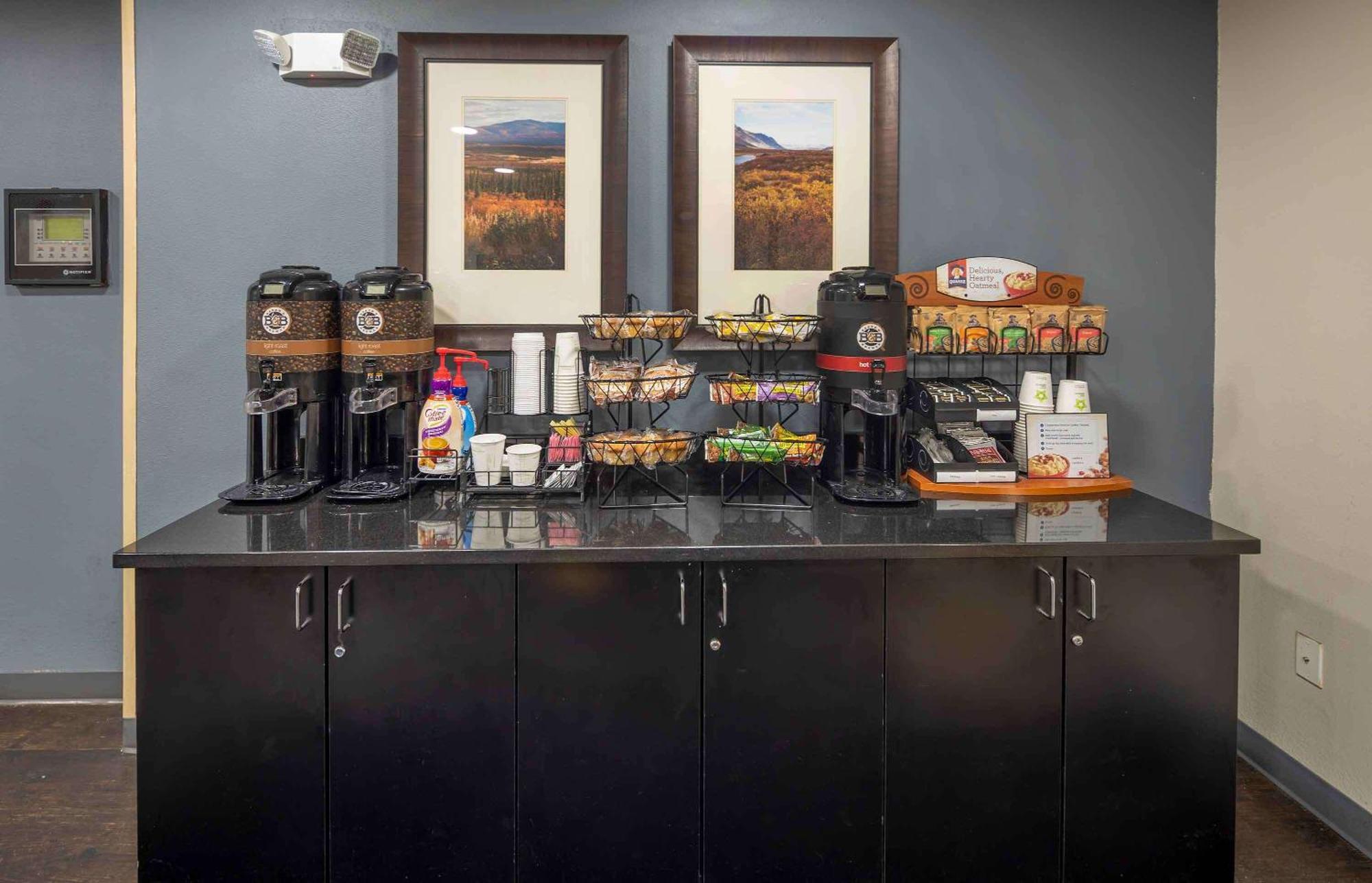 Extended Stay America Suites - Anchorage - Midtown Екстер'єр фото