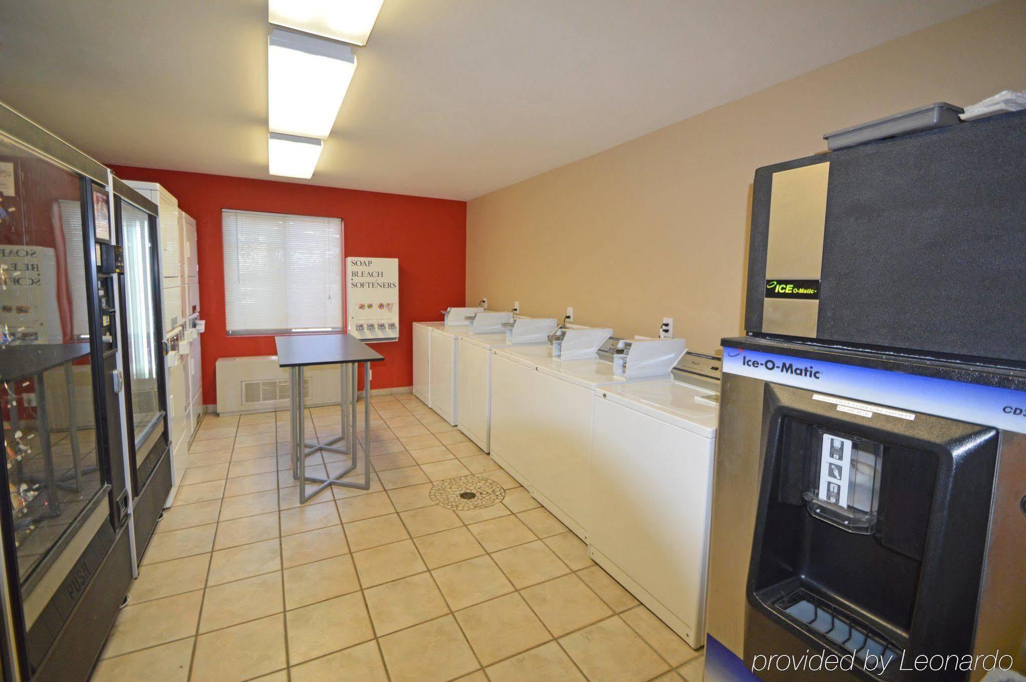 Extended Stay America Suites - Anchorage - Midtown Екстер'єр фото